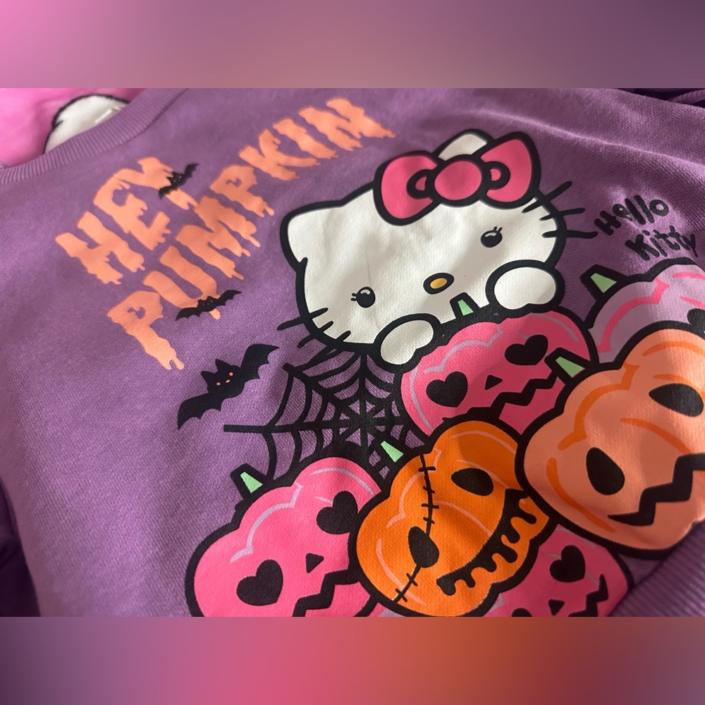 Hello Kitty Sweatshirt - Picture 3 of 5